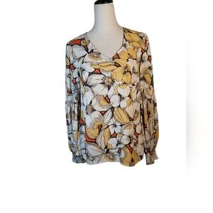 Cabi Relaxed Fit V neck floral Long Sleeves